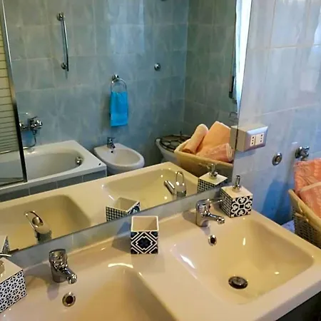 Dimora Pompeiana Bed & Breakfast 3*